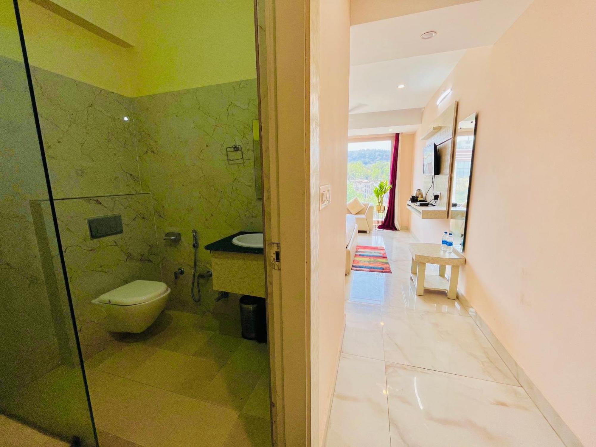 Hotel Golden Temple View By La Casa, Amritsar #Top Rated #Most Awarded #Swimming Pool #Prime Location #Luxury Rooms #Parking #Rooftop Cafe Dış mekan fotoğraf
