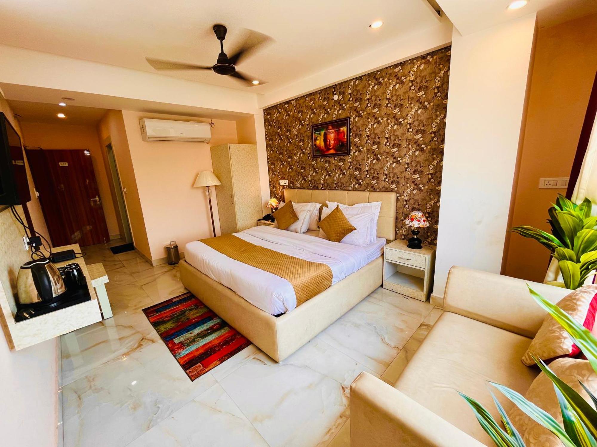 Hotel Golden Temple View By La Casa, Amritsar #Top Rated #Most Awarded #Swimming Pool #Prime Location #Luxury Rooms #Parking #Rooftop Cafe Dış mekan fotoğraf