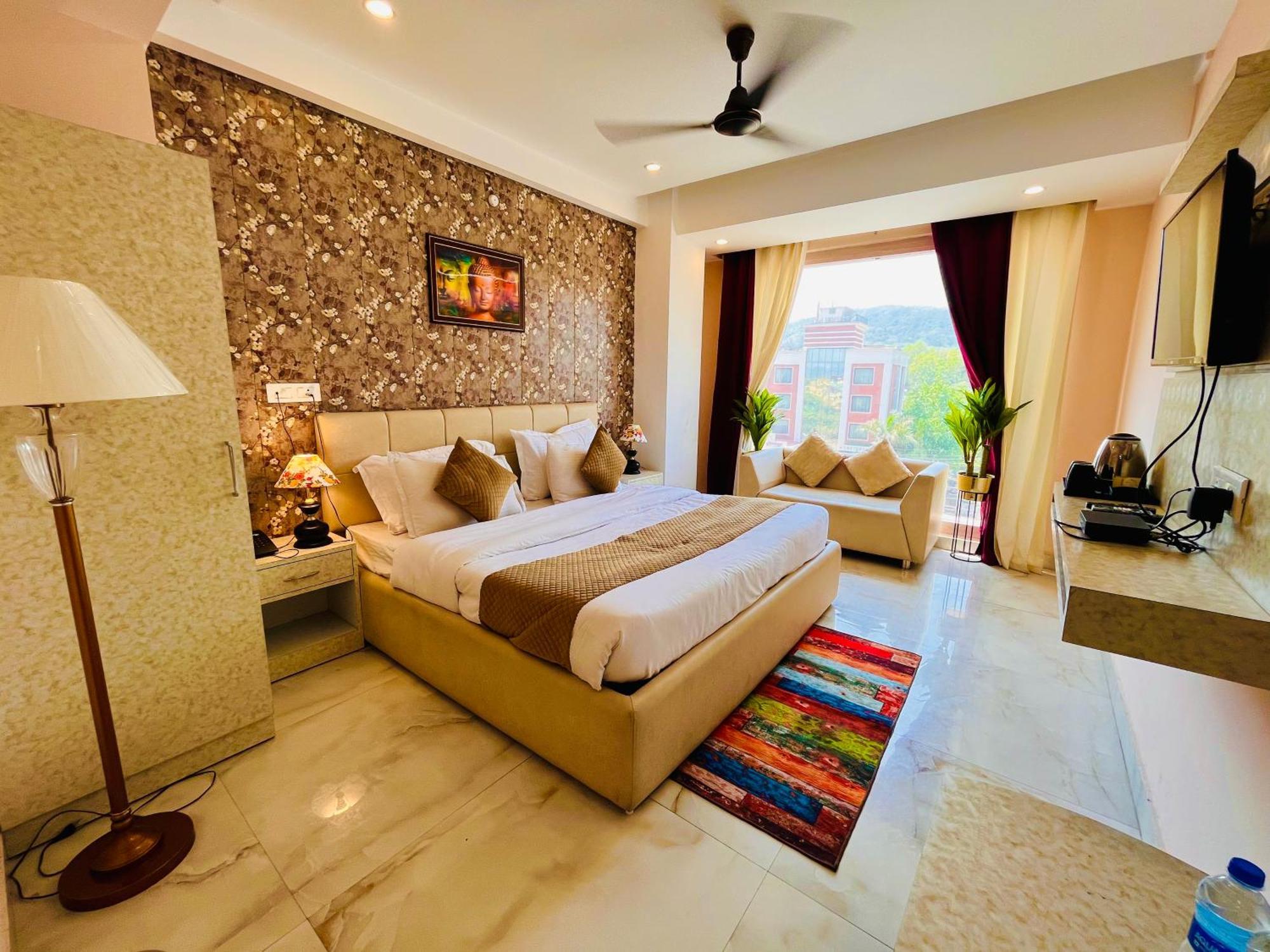 Hotel Golden Temple View By La Casa, Amritsar #Top Rated #Most Awarded #Swimming Pool #Prime Location #Luxury Rooms #Parking #Rooftop Cafe Dış mekan fotoğraf