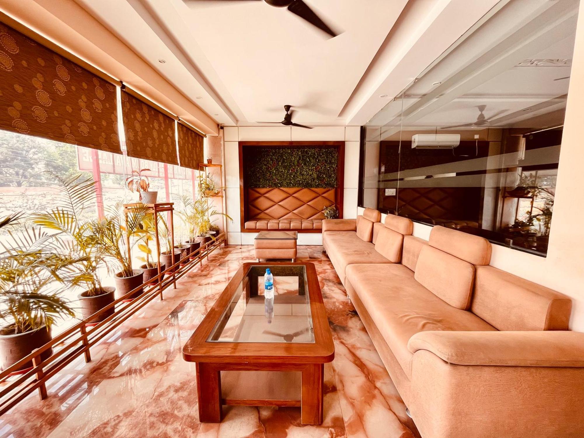 Hotel Golden Temple View By La Casa, Amritsar #Top Rated #Most Awarded #Swimming Pool #Prime Location #Luxury Rooms #Parking #Rooftop Cafe Dış mekan fotoğraf